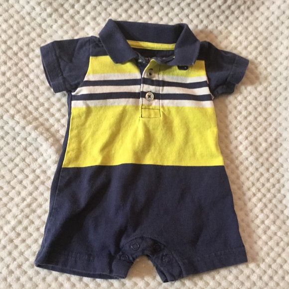 Carter’s ADORABLE newborn romper - Picture 1 of 4